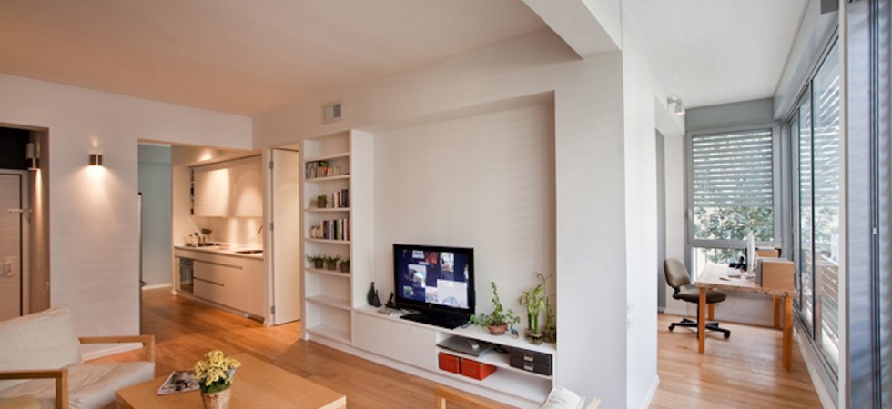 Restored Flat in Tel Aviv’s Old North by Sfaro Architects