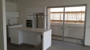 2 Bedroom Penthouse for Rent in Kikar HaMedina