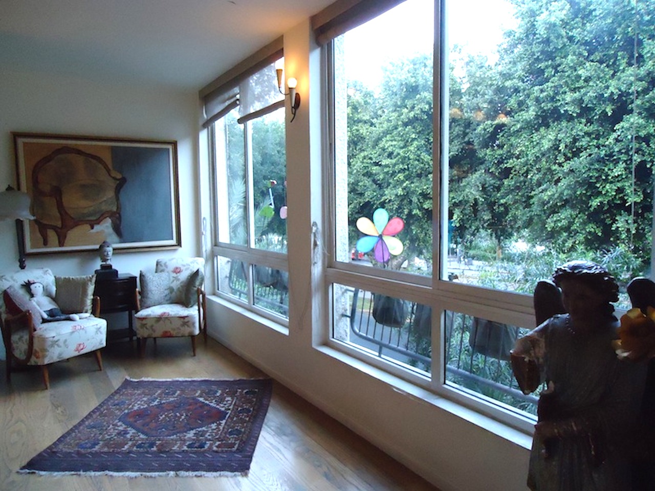 Classically Appointed Apartment on Rothschild Boulevard