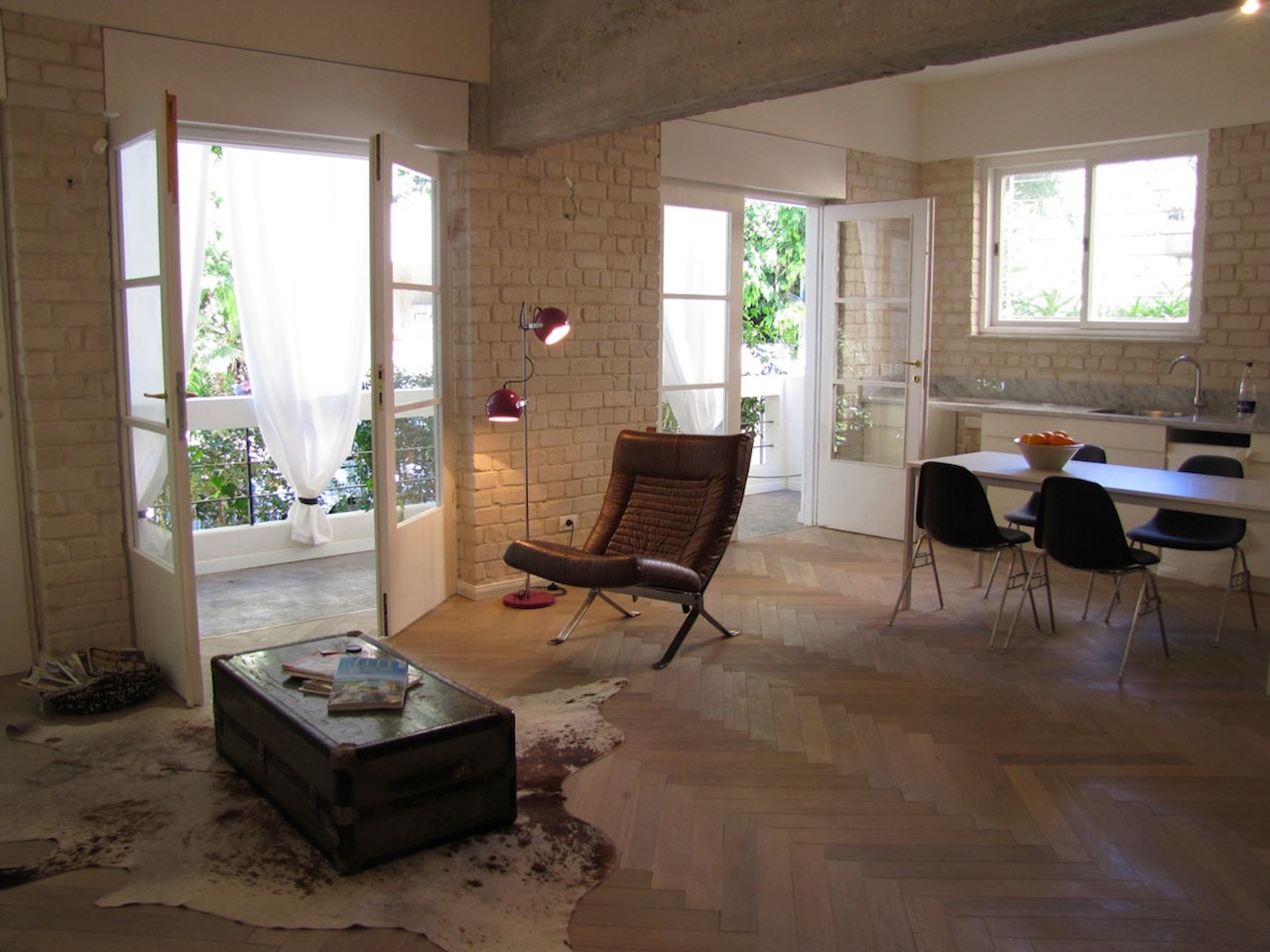 Loft Style Garden Apartment in the Heart of Tel Aviv