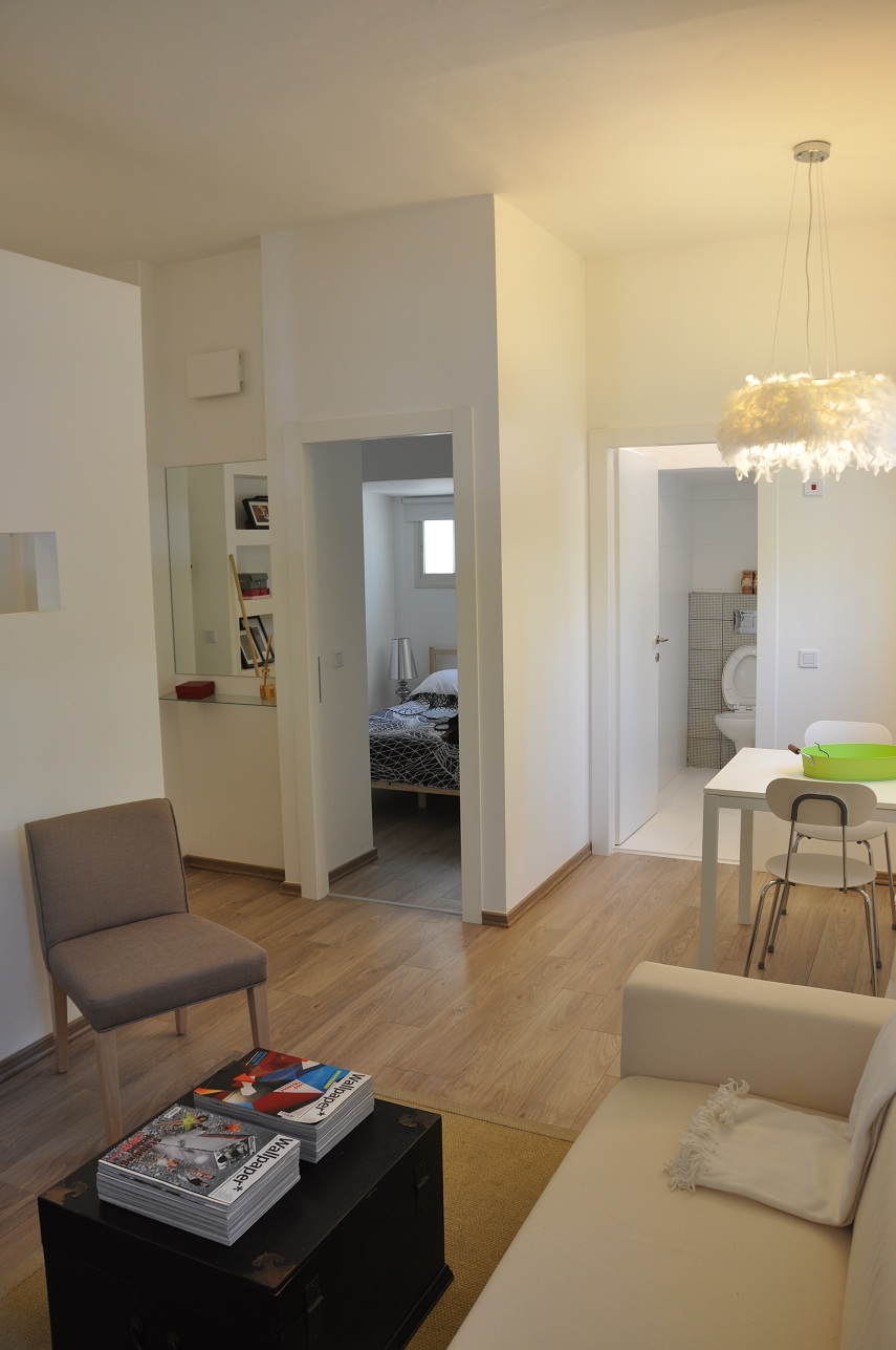 Modern Seaside Apartment in Tel Aviv’s Old North for Sale