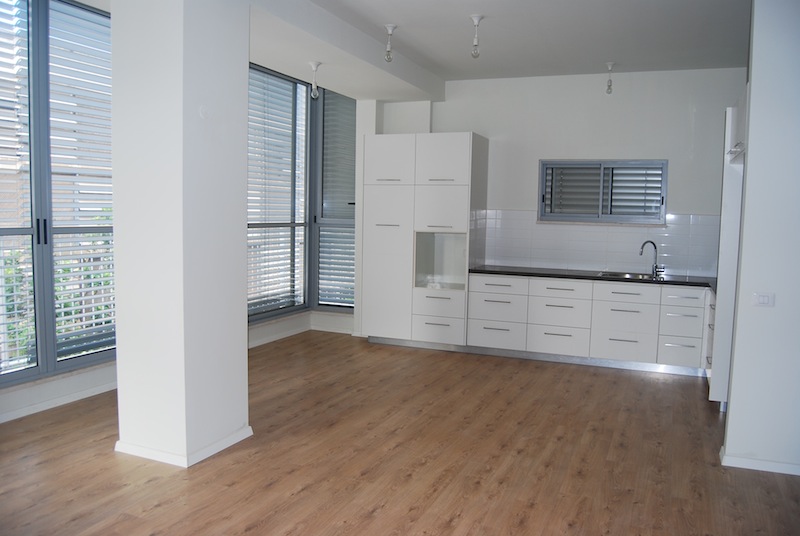 New 4BR Apartment for Rent on Green Street Next to Sderot Chen