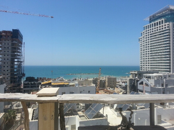 3BR Duplex Penthouse Near the Sea in Kerem HaTeimanim