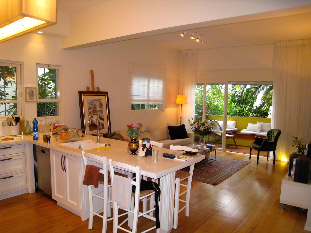 Charming Apartment for Sale Near the Sea in Central Tel Aviv