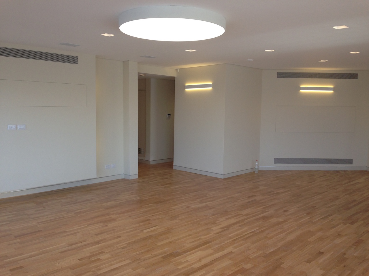 Fully Equipped 2BR Apartment in Dizengoff Square