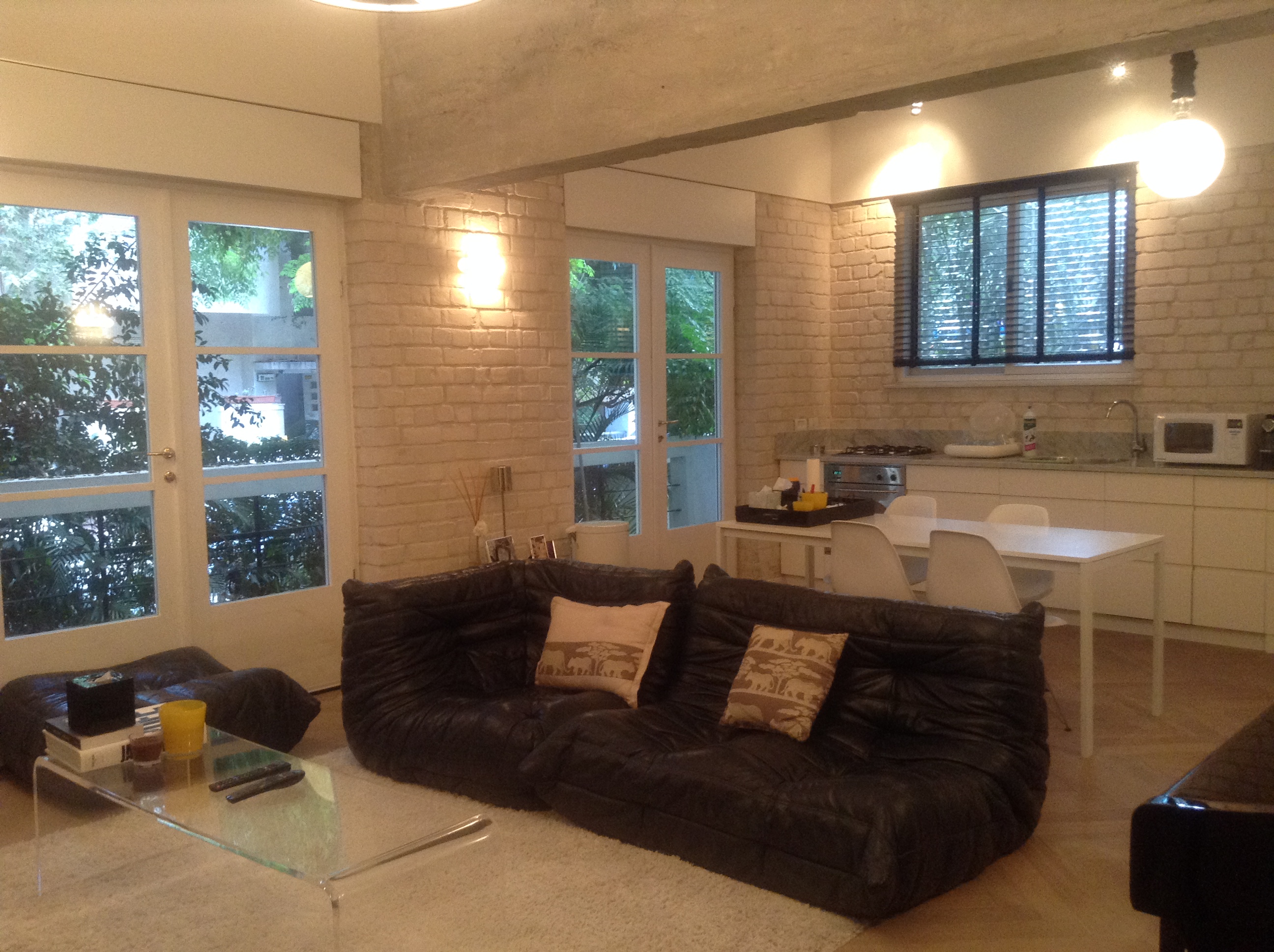 Charming 2BR Luxury Garden Apartment for Rent Next to Rothschild
