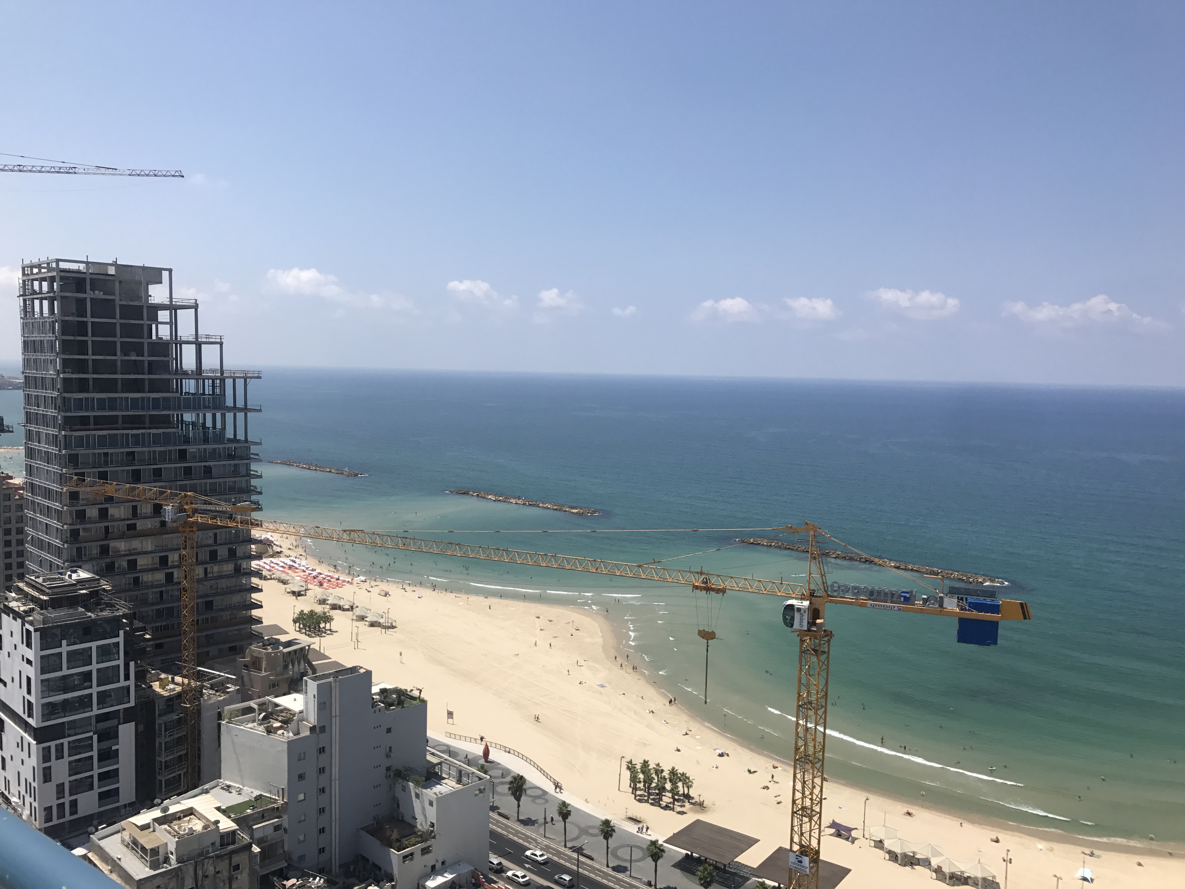 Fully Furnished 4 Bedroom Seaside Luxury Apartment in Central Tel Aviv