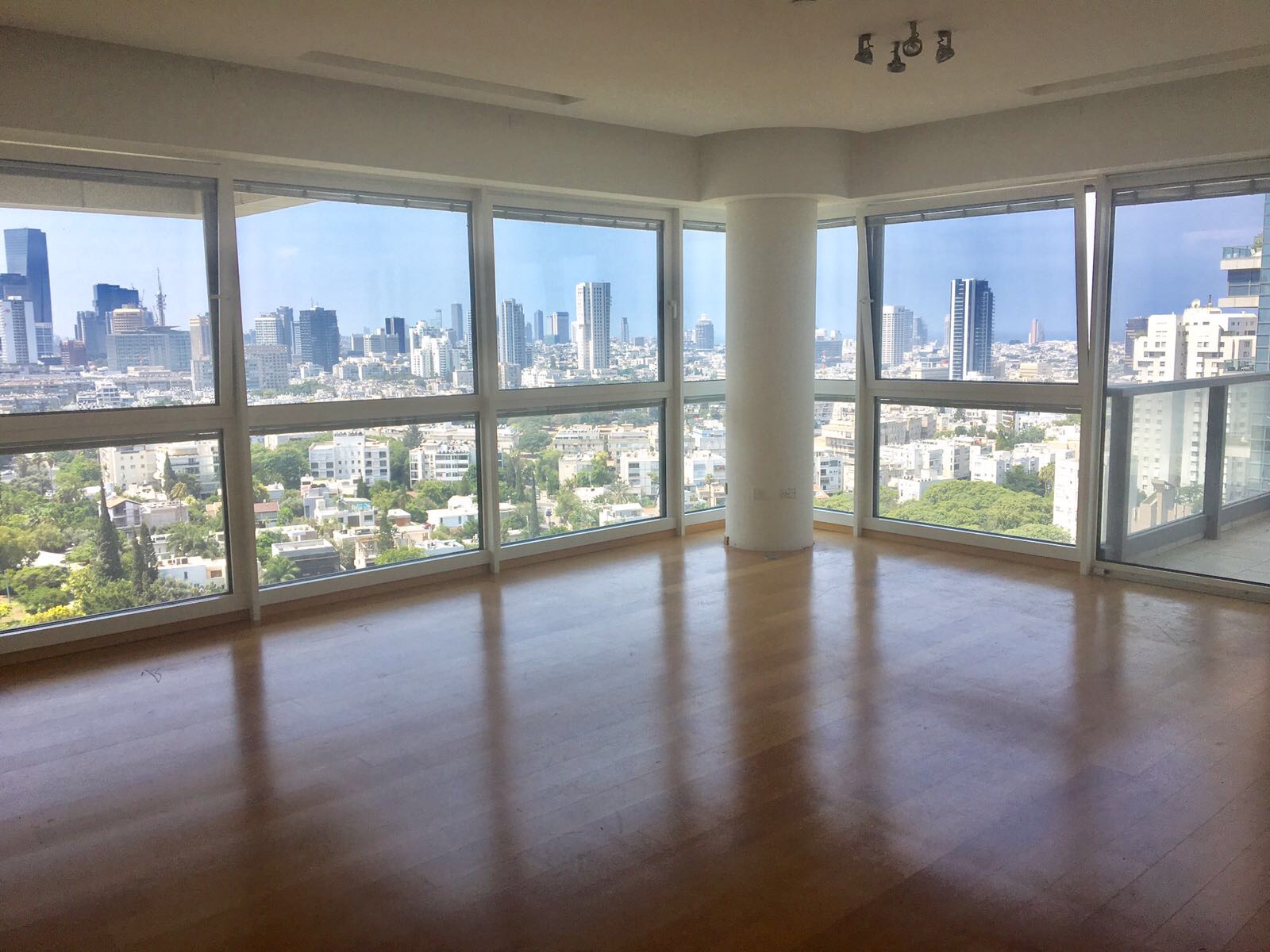 3 Bedroom Apartment for Rent in the Akirov Towers in North Tel Aviv