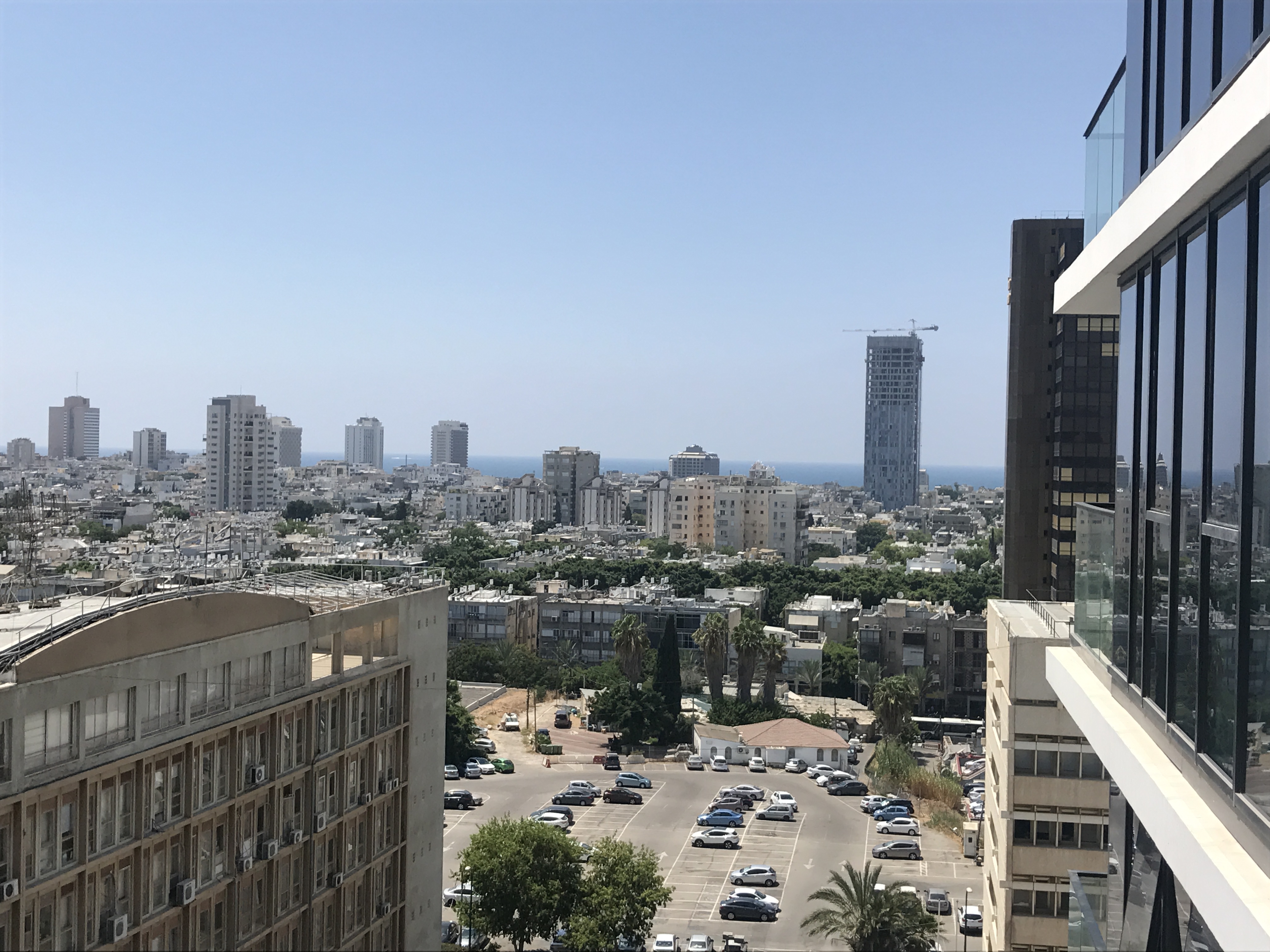 Spacious & Customizable Apartment for Sale in the Gymnasia Tower in Tel Aviv’s Old North