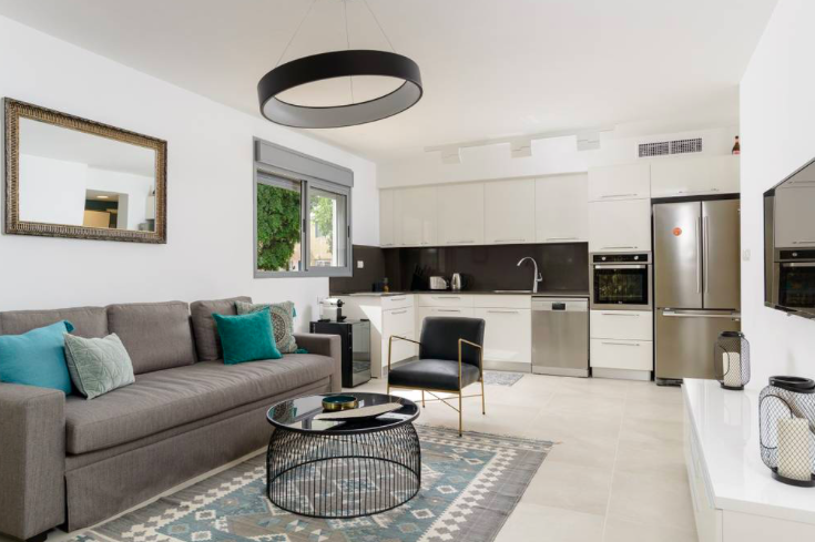 2 Bedroom Apartment for Short Term & Mid Term Rent in the Trendy Florentin Quarter of Tel Aviv